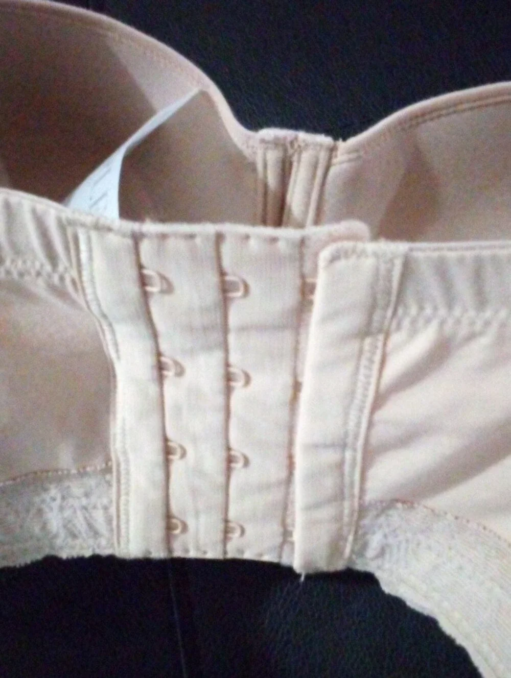 Natori Beige Strap with Gold Hardware Sz 32 DDD